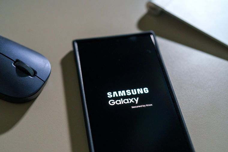 El Bloqueador Automático de Samsung evita malware y amenazas sin afectar la experiencia. El Bloqueador Automático de Samsung evita malware y amenazas sin afectar la experiencia.