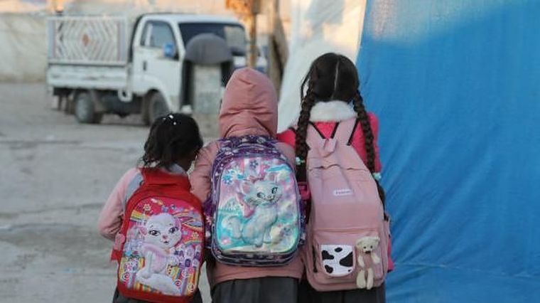 Niñas yazidíes es un campo de refugiados. Foto: GETTY IMAGES