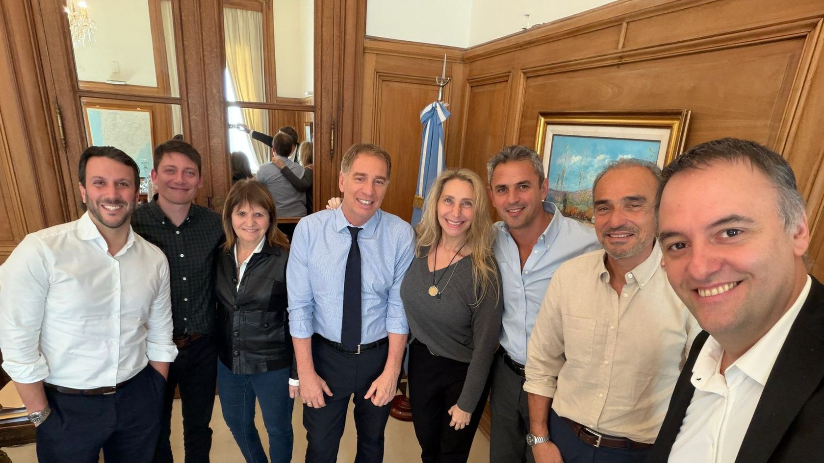 Adorni y Karina Milei encabezaron la última reunión de la mesa política