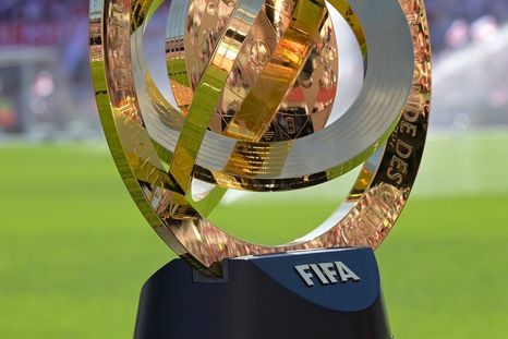 El trofeo del Campeonato Mundial de Clubes de la FIFA dijo presente en el Superclásico Foto: @LigaAFA El trofeo del Campeonato Mundial de Clubes de la FIFA dijo presente en el Superclásico Foto: @LigaAFA