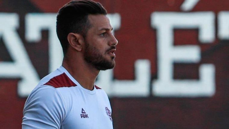 Rodrigo Acosta, DT de la Reserva granate.