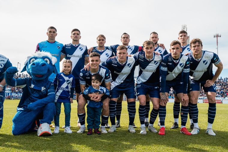 El Alvarado de Mar del Plata de Marcelo Vázquez cayó goleado frente a Arsenal -el otro descendido de la zona- y jugará en el Torneo Federal A.&nbsp;