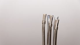 Un ingrediente de casa puede ser el aliado perfecto para dejar la bombilla del mate impecable. Foto: Shutterstock