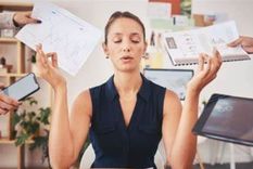 Los trabajadores mayores, especialmente los de la generación baby boomer, pueden ver esta tendencia como un signo de pereza o falta de compromiso. Foto: Archivo MDZ