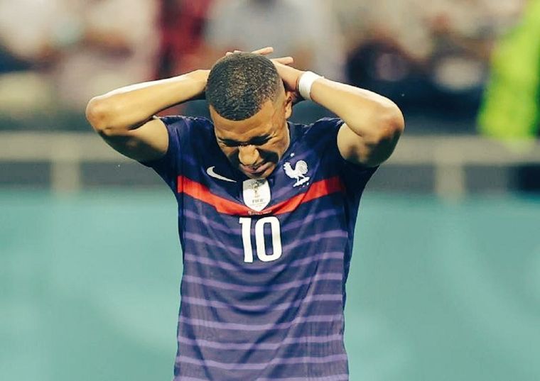 A Mbappé no lo perdonaron en las redes sociales. Foto: @EURO2020