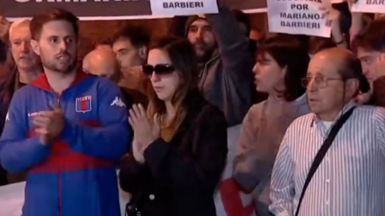 Familiares y amigos de Mariano Barbieri lo despidieron con dolor Foto: Captura de pantalla