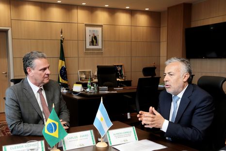 Alfredo Cornejo en Brasil