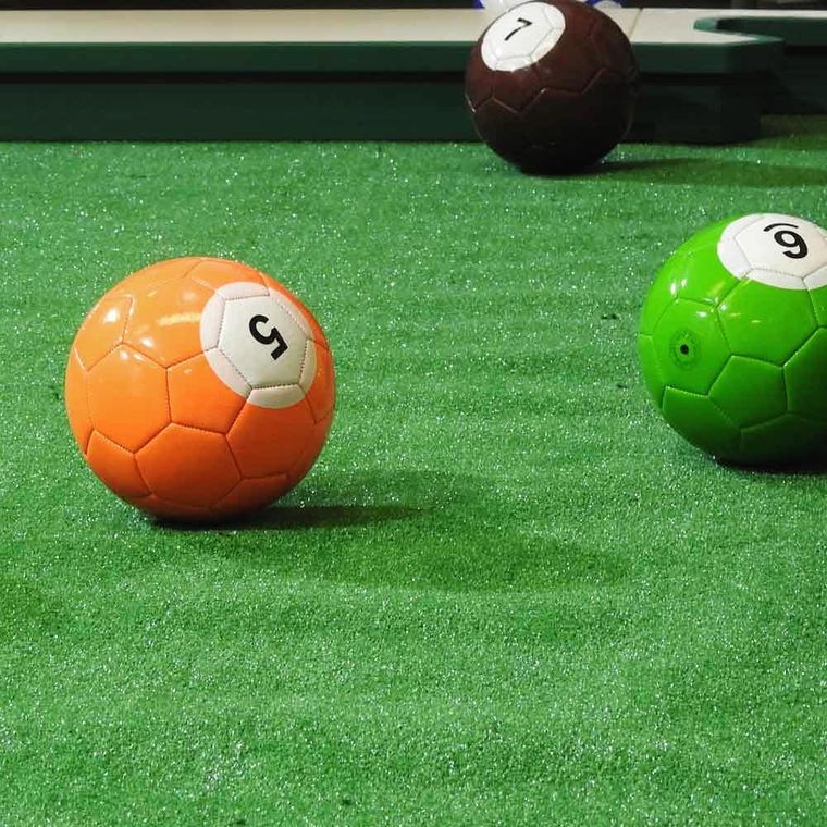 Un bar de la ciudad estrenó footpool y ya es la novedad entre los jóvenes. Un bar de la ciudad estrenó footpool y ya es la novedad entre los jóvenes.