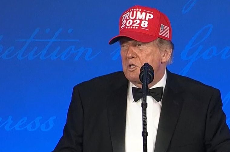 Trump bromeó en la Cena de Corresponsales sobre su candidatura para 2028