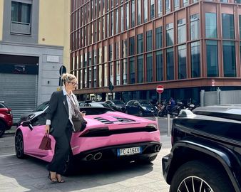 Wanda Nara llegó en un Lamborghini rosa a la audiencia con Mauro Icardi.