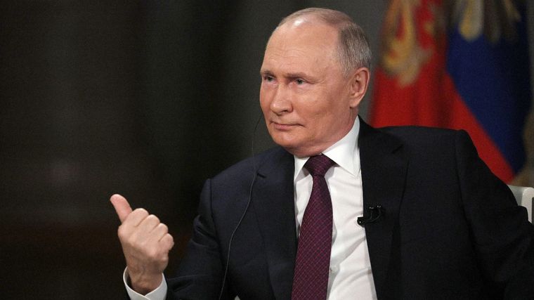 El presidente ruso fue entrevistado por el presentador estadounidense Tucker Carlson Foto: BBC