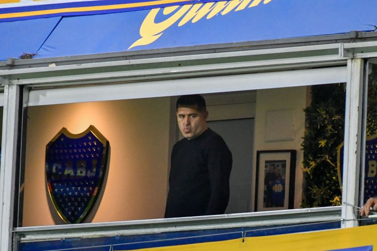 Macri cruzó a Román, los refuerzos y el funcionamiento del club en los últimos años. Macri cruzó a Román, los refuerzos y el funcionamiento del club en los últimos años.