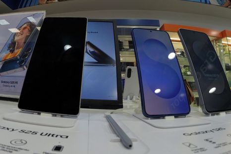 Los celulares ya no pagarán arancel aduanero por importaciones. Los celulares ya no pagarán arancel aduanero por importaciones.