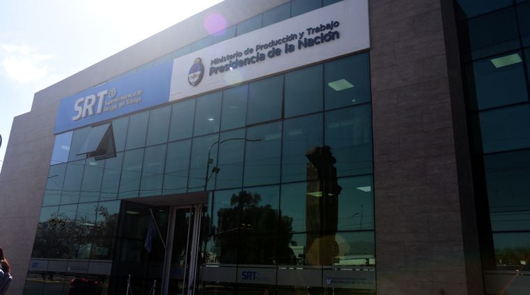 Superintendencia de Riesgos de Trabajo y una actualización de montos. Foto: ALF PONCE MERCADO / MDZ