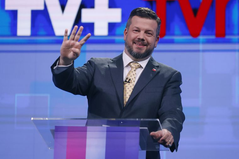 Johannes Maximilian Kaiser Barents von Hohenhagen es un youtuber y político chileno de ascendencia alemana, fundador del Partido Nacional Libertario.