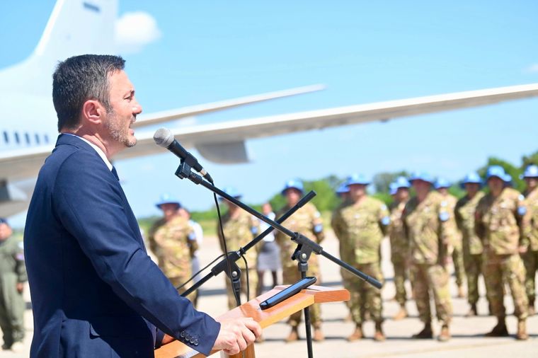 El ministro de Defensa argentino, Luis Petri, ya coordinaba desde hace meses un trabajo conjunto con el Ministerio de Capital Humano para diagramar el nuevo Servicio Militar Voluntario. Foto: Ministerio de Defensa. El ministro de Defensa argentino, Luis Petri, ya coordinaba desde hace meses un trabajo conjunto con el Ministerio de Capital Humano para diagramar el nuevo Servicio Militar Voluntario. Foto: Ministerio de Defensa.