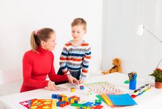 Amar a un niño es mucho más que cuidarlo.&nbsp;