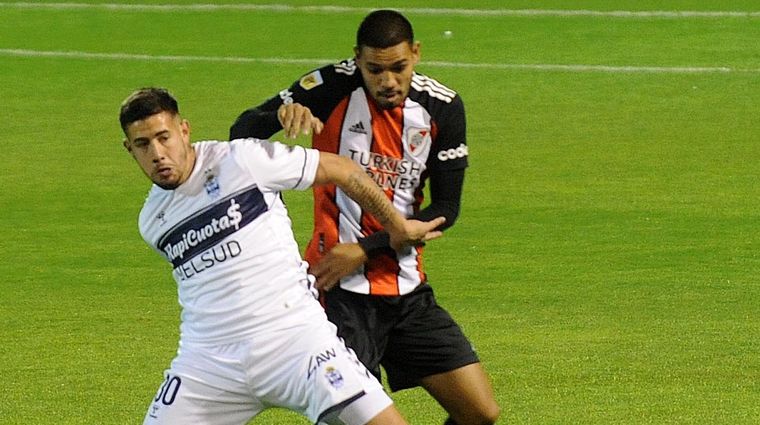 David Martínez fue autocrítico luego del partido Foto: Télam