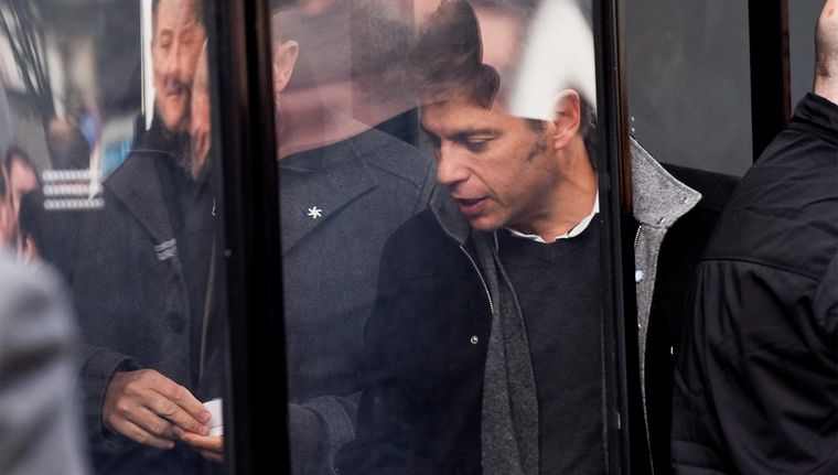 El gobernador Axel Kicillof sugirió que YPF decidió que la planta de licuefacción de gas esté en Río Negro por mandato del Gobierno nacional Foto: Juan Mateo Aberastain/MDZ