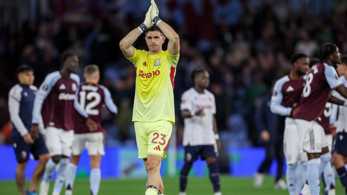 Video: la espectacular atajada de Dibu Martínez segundos antes de la victoria agónica al Aston Villa