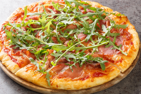 Seguí los pasos y prepará esta receta de pizza con rúcula y jamón crudo perfecta. Seguí los pasos y prepará esta receta de pizza con rúcula y jamón crudo perfecta.