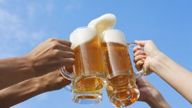 La espuma de la cerveza como una barrera protectora que impide la oxidación.