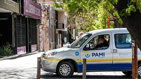 La credencial plástica de PAMI sigue vigente en octubre: permite acceder a todos los servicios médicos y trámites sin necesidad de reemplazo.