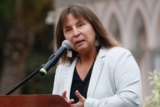 La ministra Jeanette Vega la presentó la renuncia al presidente Gabriel Boric Foto: Yahoo!