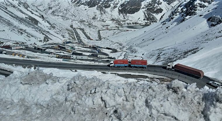 Los Caracoles, en el ingreso terrestre a Chile desde la Argentina.
