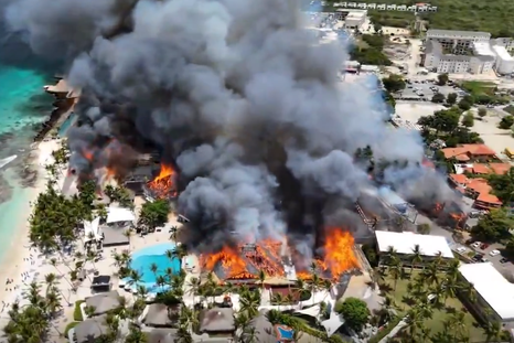 El incendio en Bayahíbe sigue generando estupor.