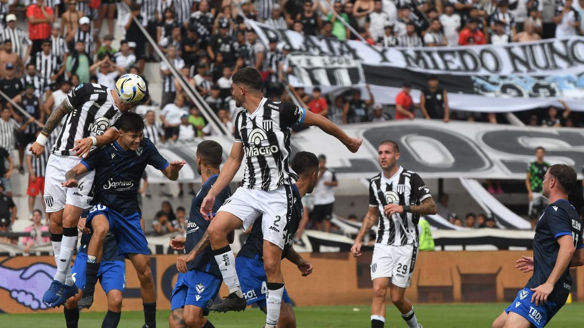 En vivo: en el debut de Darío Franco, Gimnasia pierde 2-1 contra Vélez