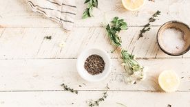 Un rincón del baño decorado inspirado en un spa. Foto: Unsplash.