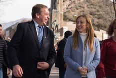 Martín Aveiro Martín Aveiro junto a Anabel Fernández Sagasti. Martín Aveiro Martín Aveiro junto a Anabel Fernández Sagasti.