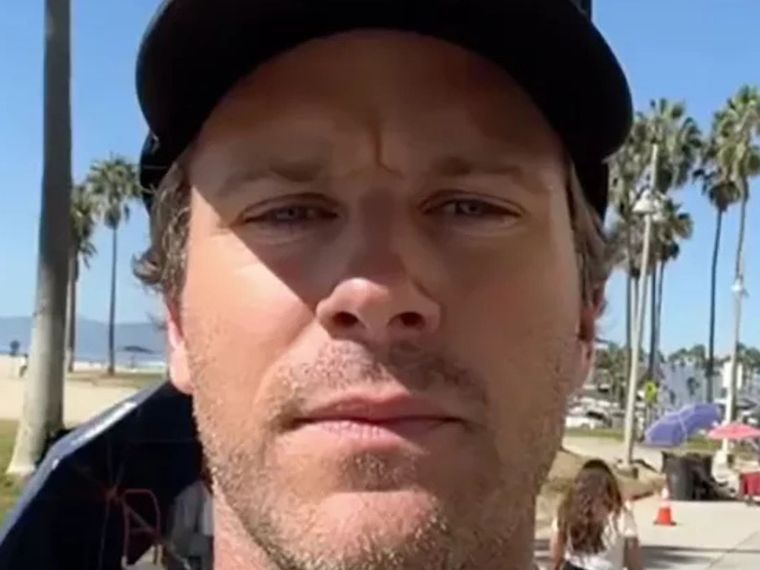 El actor Armie Hammer negó que sea canibal, aunque admitió haber comido el corazón de un animal vivo. Foto: Instagram @armiehammer.