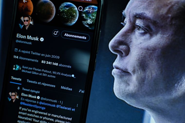 Elon Musk compró Twitter el lunes, y el martes ya comenzaron a llegar pronósticos oscuros sobre su futuro. Foto: DPA