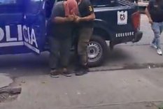 El momento en el que Vicentela llega a la Comisaría 13 de Rivadavia. Foto: Captura de pantalla