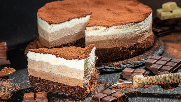 Tarta que destaca entre todas las recetas es la de &nbsp;tres chocolates&nbsp;