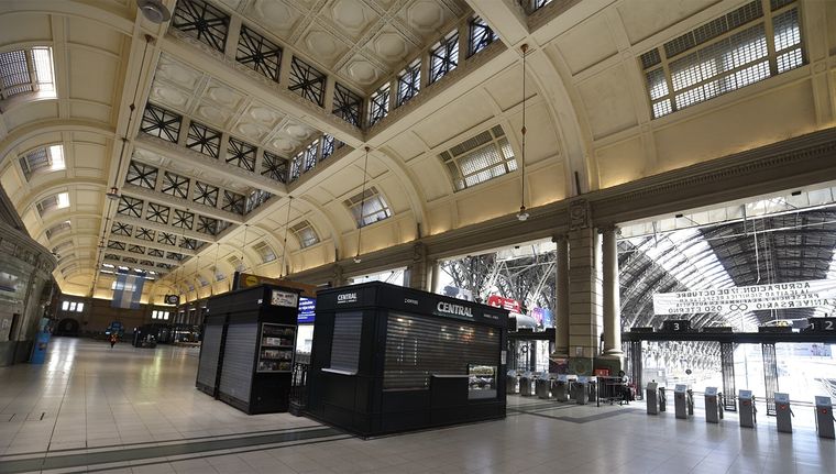 A las 17 comienza la última chance para evitar que este sea el panorama en el AMBA este jueves. Foto: Juan Mateo Aberastain/MDZ