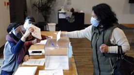 La pandemia generó un ausentismo en las urnas de más de 46%. Foto: EPA