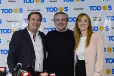 emir felix tomo distancia de anabel fernandez sagasti pero...