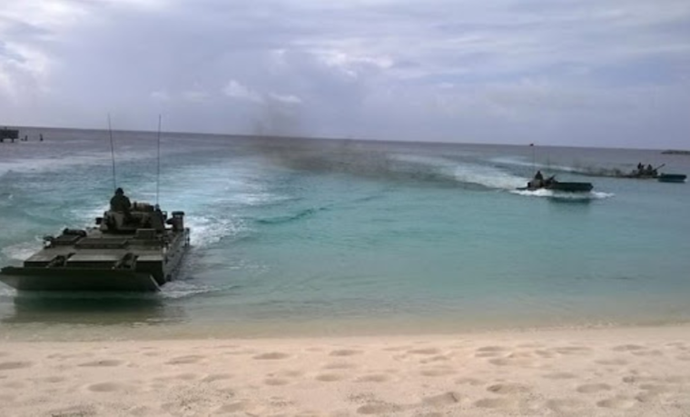 Los mismos fueron realizados a pocos kilómetros de donde se ubicaron los buques estadounidenses durante el fin de semana. Los mismos fueron realizados a pocos kilómetros de donde se ubicaron los buques estadounidenses durante el fin de semana.