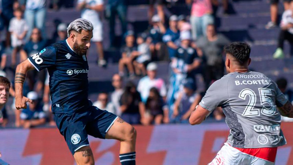 En vivo: con un hombre más, Independiente Rivadavia vence 2-1 a Argentinos Juniors