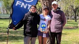 Juana Torres cerró un nuevo Regional con una final en singles y una semifinal en dobles, mientras continúa su crecimiento en la categoría Sub-14. &nbsp;