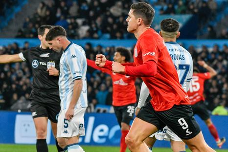 Estudiantes venció a Racing en el Cilindro de Avellaneda. Estudiantes venció a Racing en el Cilindro de Avellaneda.