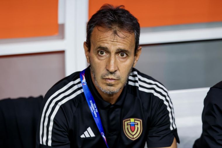 La llamativa decisión de Fernando Batista tras la eliminación de la Selección de Venezuela del Mundial 2026. Foto: EFE