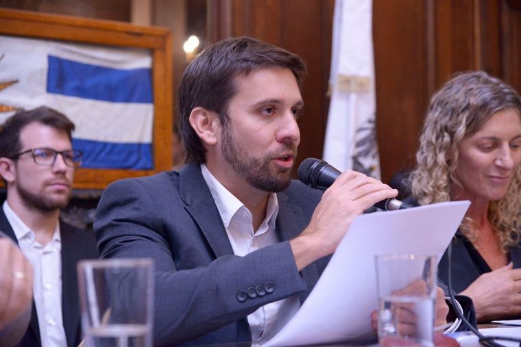 El ministro de Hacienda porteño, Gustavo Arengo, expuso en la Comisión de Presupuesto de la Legislatura. Foto: Ministerio de Hacienda  de la Ciudad de Buenos Aires