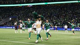 Palmeiras logró lo imposible: remontó la serie ante LDU y definirá la Libertadores con Flamengo. Palmeiras logró lo imposible: remontó la serie ante LDU y definirá la Libertadores con Flamengo.