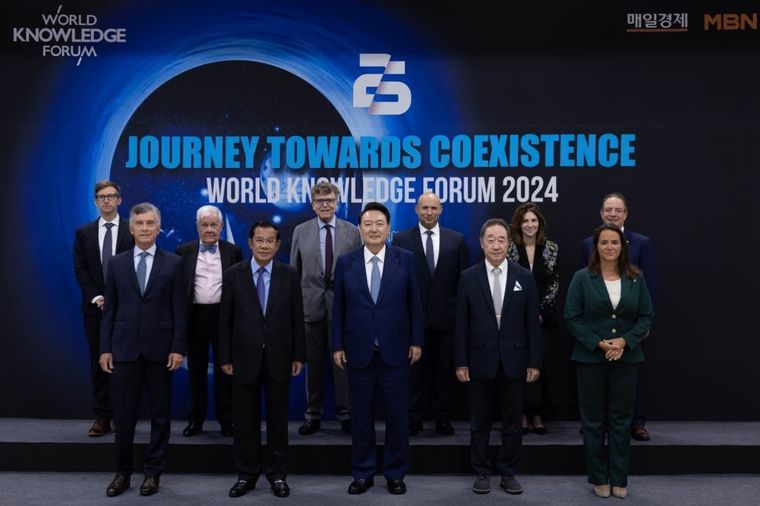 Mauricio Macri en el Foro Mundial del Conocimiento. Foto: X Mauricio Macri