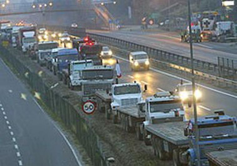 Imágenes de la protesta de los camioneros en Chile. Foto: Diario El Mercurio