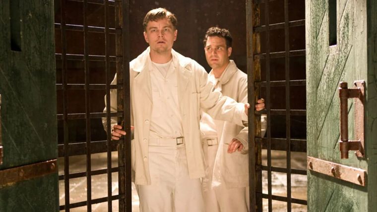 Leonardo DiCaprio y Mark Ruffalo protagonizan el thriller psicológico que volvió a ser furor en Netflix. Leonardo DiCaprio y Mark Ruffalo protagonizan el thriller psicológico que volvió a ser furor en Netflix.